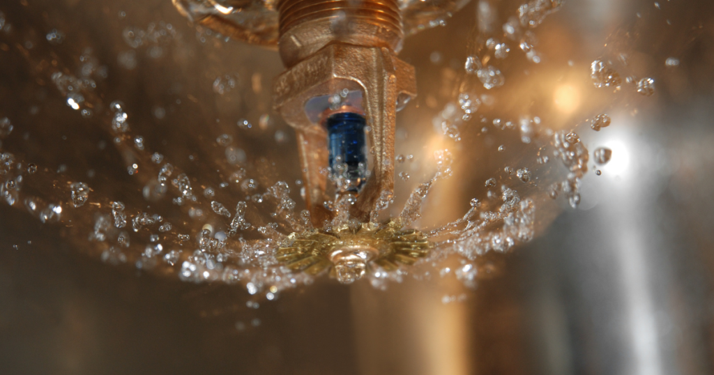 how does fire sprinkler work